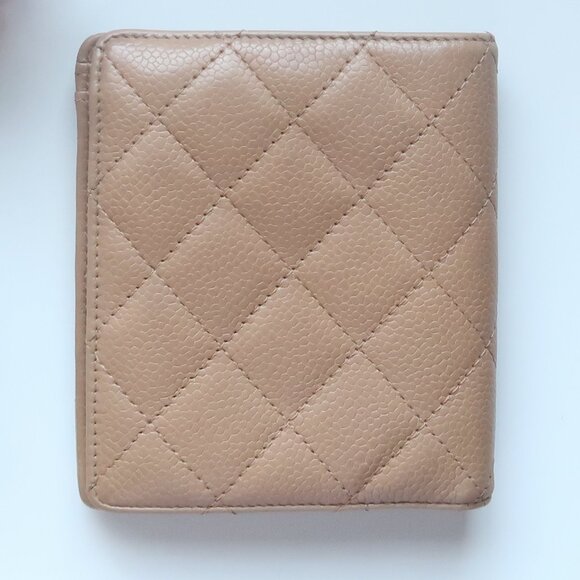 Chanel Classic Quilted Caviar Leather Bifold Wallet Beige with Silver CC Logo - Picture 2 of 14